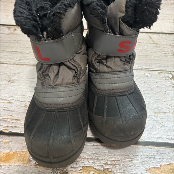 Sorel Kids' Black and Gray Winter Waterproof Boots size 12T - Picture 2 of 5